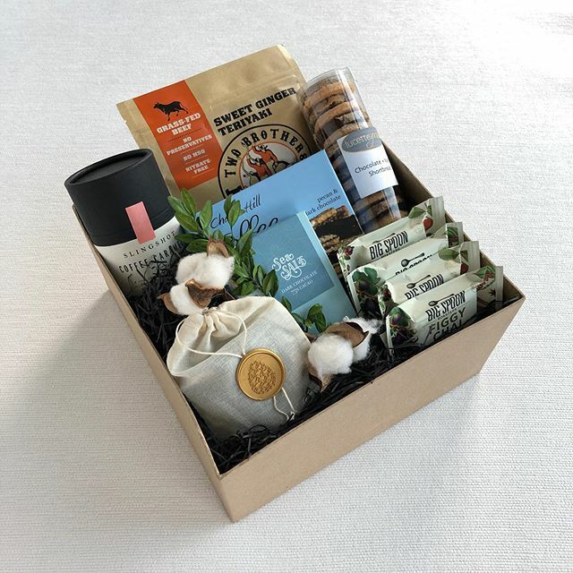 *Not* your grandma’s gift basket. ✌️ #ElevatedDesign #MakeItSpecial #ShopSmall

#customgifts #clientgifts #womenownedbusiness #giftbox #giftbasket #corporategifting #corporategifts #shopsmall #clientappreciation #closinggifts #clie… ift.tt/33MsUsT