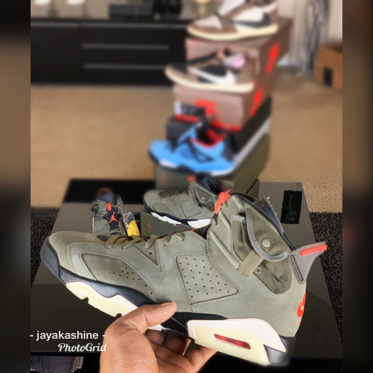 jay_da_moonman's tweet photo. 👀 Mail Call!! 📦📦 my pairs AJ6 Travis Scott’s amoung the other greatest of his sneaker collabs. It’s a blessing 🙏🏽 to get anything from @Nike especially any @trvisXX 👟 collaborations. 🔥 #laflames https://t.co/eIMlwDnxrj