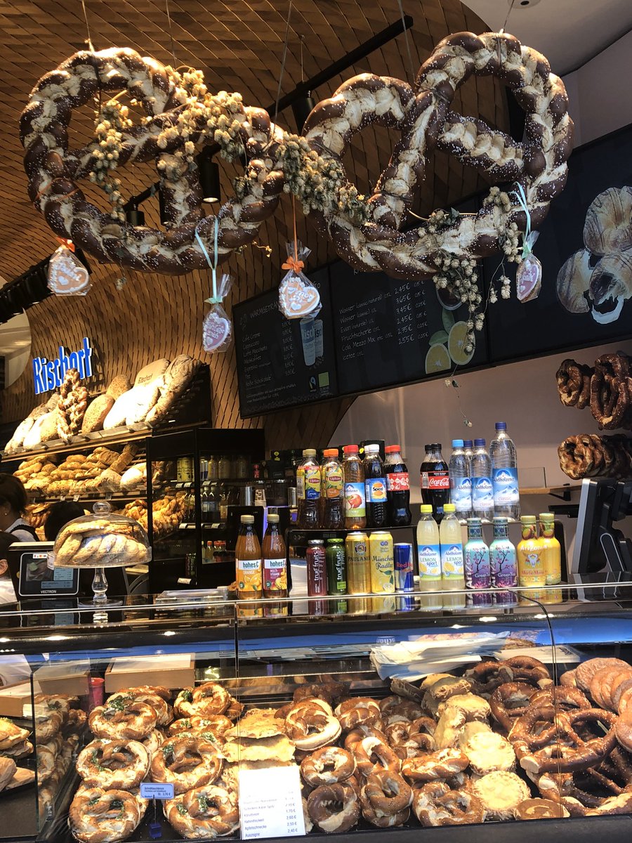 lrasav's tweet photo. PFE in München #pfe ;) https://t.co/e8WzZMwG01