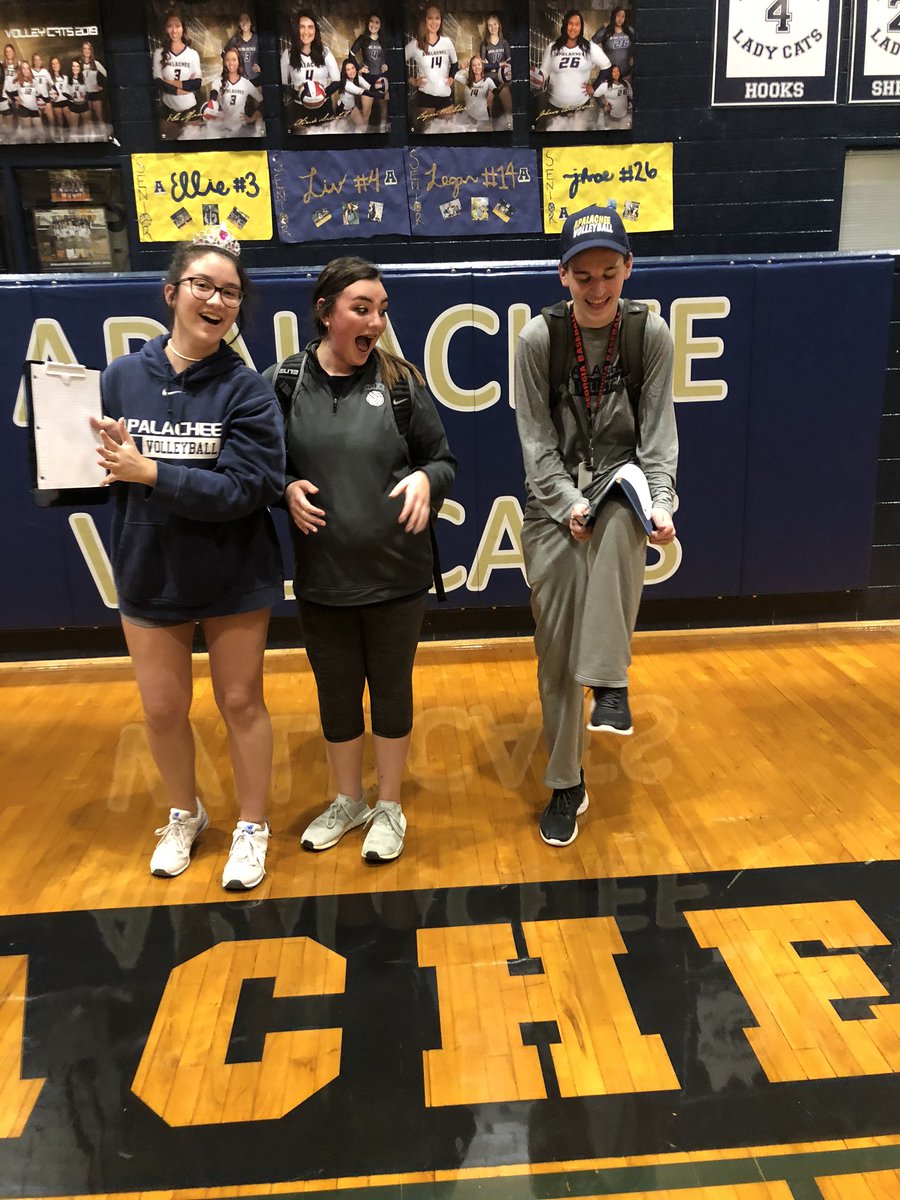Halloween Themed 3-man tournament 🎃 👻 
Shout out to the old lady’s and their life alert for winning the tournament. And to the “coaches” for best costume!