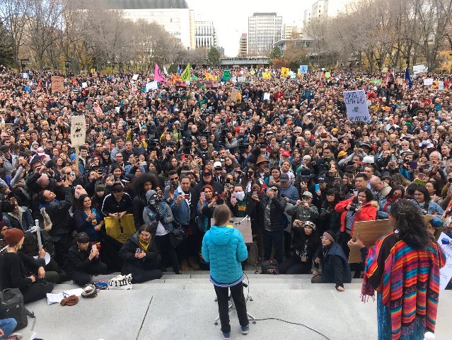 yegstrike's tweet photo. 10 000 people out today for the #climatestrike in Edmonton. The heart of oil and gas country. We are honoured to have had @GretaThunberg here with us today! #GretaInAlberta #climatestrikeyeg https://t.co/PIiCC98Xbf