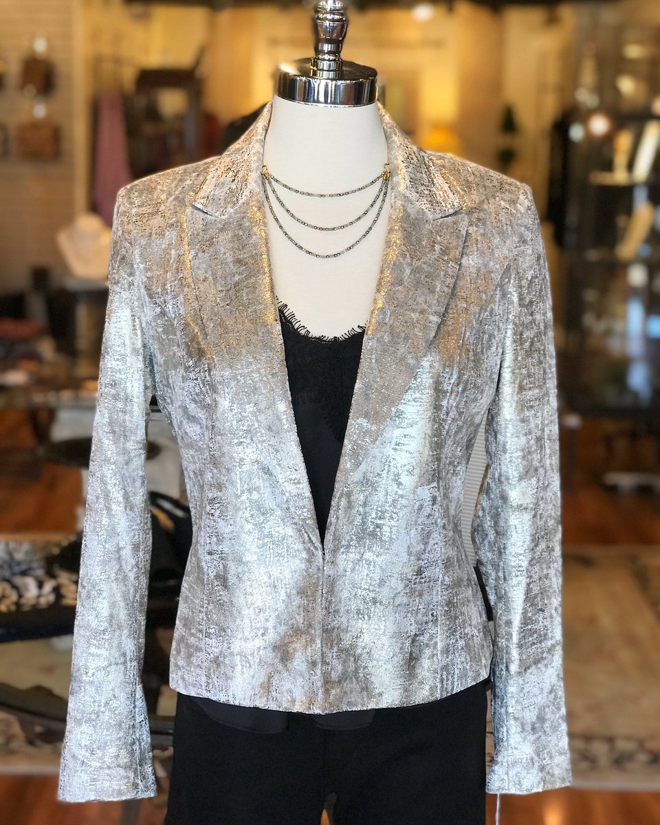 RhodesStyle's tweet photo. SHIMMER &amp; SHINE ✨
Get noticed in our very special shimmery #silver #jacket in a #luxe, super soft fabric!

#silverjacket #cmaawards #bmiawards #ascapawards #holidaystyle #wardrobestylist #fashionstylist #nashvilleboutique #nashvilleshopping #StaceyRhodesBoutique #SRBstyle https://t.co/3zhSBSfSaJ
