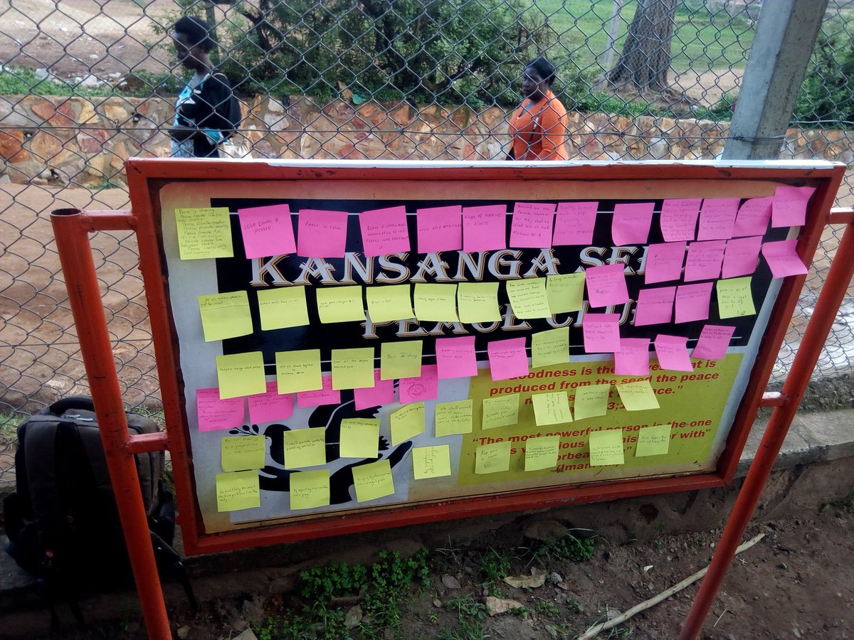 amanileo758_leo's tweet photo. Kansanga Seed Peace Club has some Important Messages for Every One to Read in the Compound and #ShameHateSpeech #WhyAllTheHate #LetsTalkAboutIt https://t.co/pB4oTLyDyR