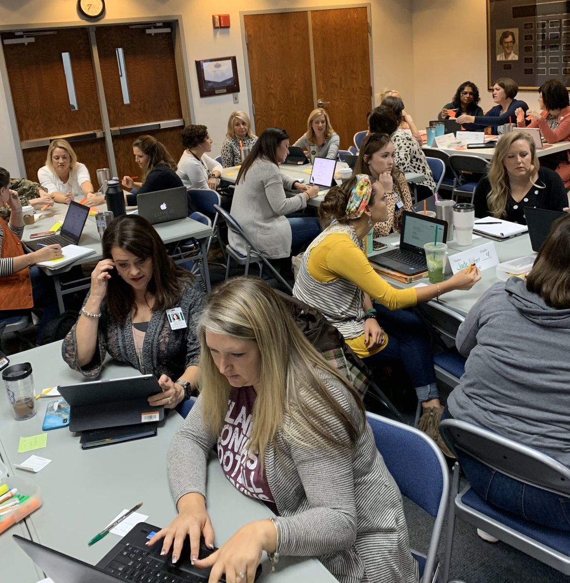 TraciBlackburnB's tweet photo. These ladies worked together so diligently on the task at hand! The students and teachers @BradleySchools will benefit greatly from their efforts to connect reading, speaking and writing practices! #writingtaskforce #readitspeakitwriteit https://t.co/yce3Qk3lOJ