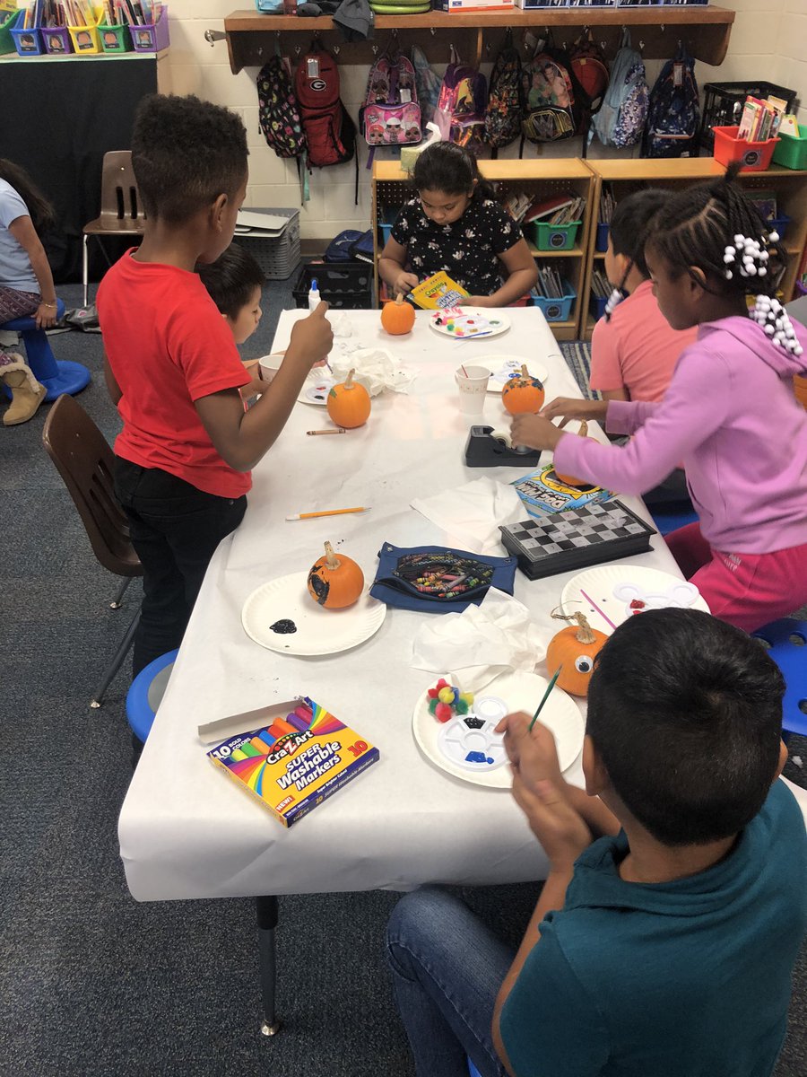 Lockheed2C's tweet photo. We had a great time making our character trait pumpkins! Look at those sweet, engaged, and happy faces! ✈️❤️@LockheedElem https://t.co/CosyLaz70v
