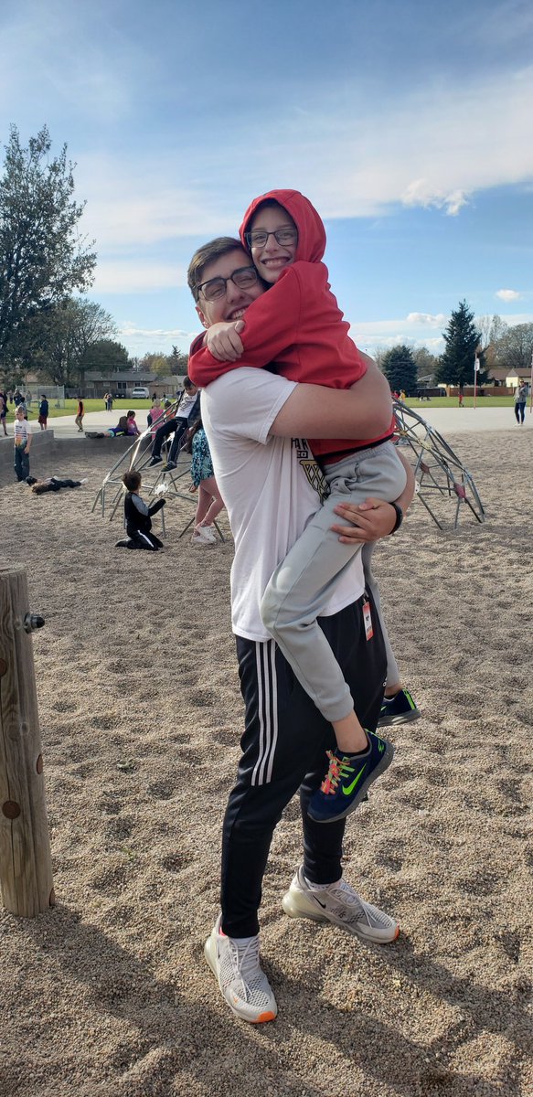 EdRisingSB's tweet photo. We’re excited to be volunteering at the Westmoor tailgate today! E’s younger brother was just a little excited to see his brother helping today. https://t.co/ohFMjM2d6l