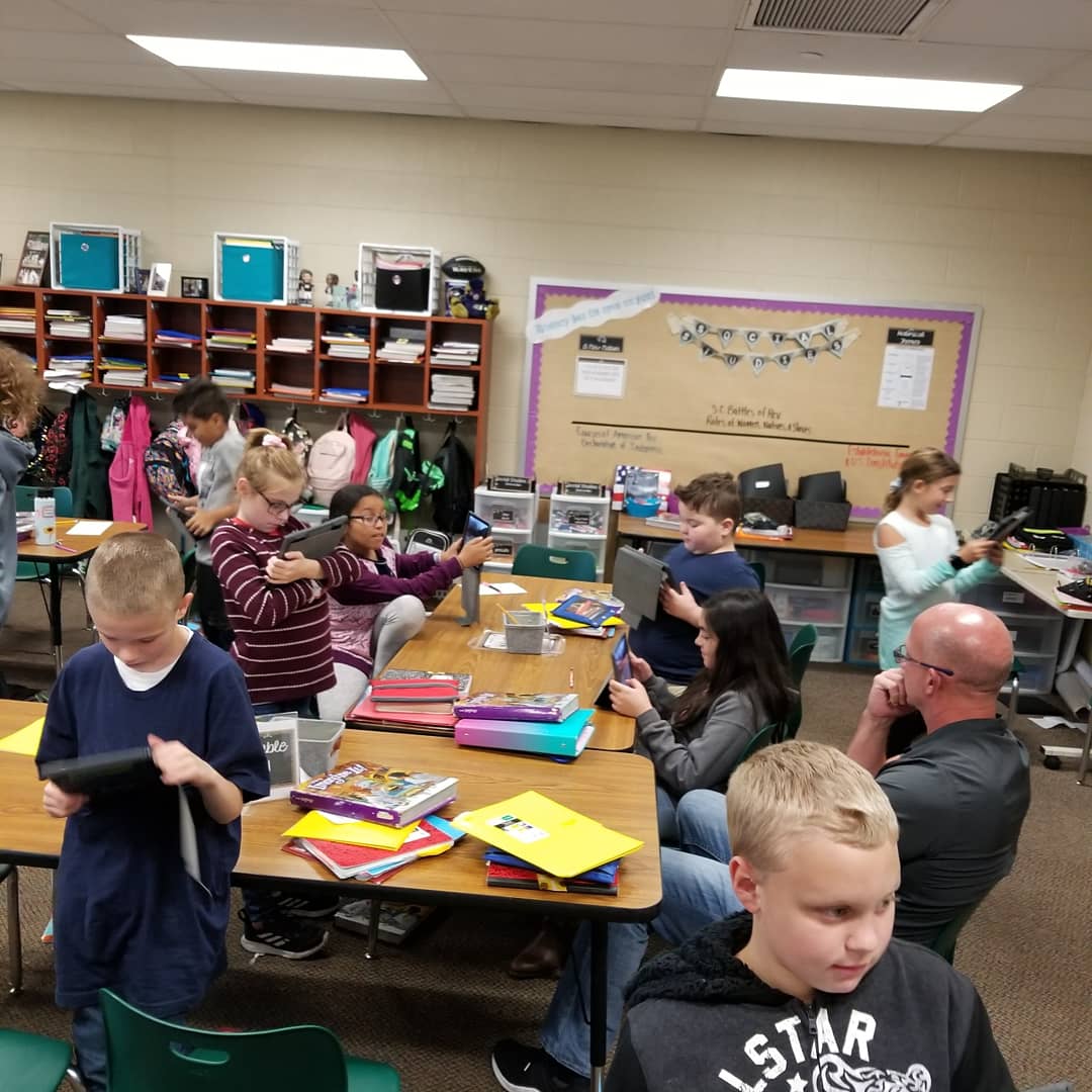 Emily_Payne322's tweet photo. A little AR Journey down the river to connect a narrative nonfiction text about the water cycle and an informational article about water molecules #googleexpeditons #hcspdl #ettf #hcselementary @DearDISes @hcspdl https://t.co/F08YSgbPVm
