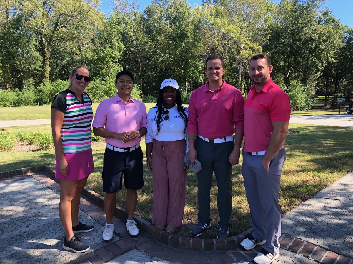 BizPowering's tweet photo. Team #BreastCancerAwareness https://t.co/rrUIYTmeEo