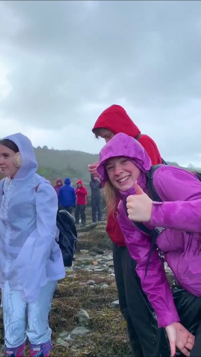 StormMcclements's tweet photo. Field week day 5!
Being an organism on the rocky shore can be quite stressful, today we found out being a marine biology student on the rocky shore with the uncertainty on the great British weather can be pretty stressful too! Blue skies to torrential rain in minutes! #PlyMBIO https://t.co/KsCta6Cp96