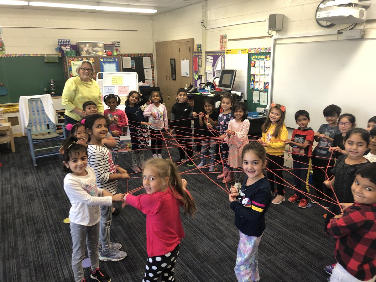 Making a Web of Compliments in Kindergarten today! <a href="/EastMaine63/">EastMaine63</a> <a href="/MarkTwainD63/">Mark Twain School</a> #cougarcountry