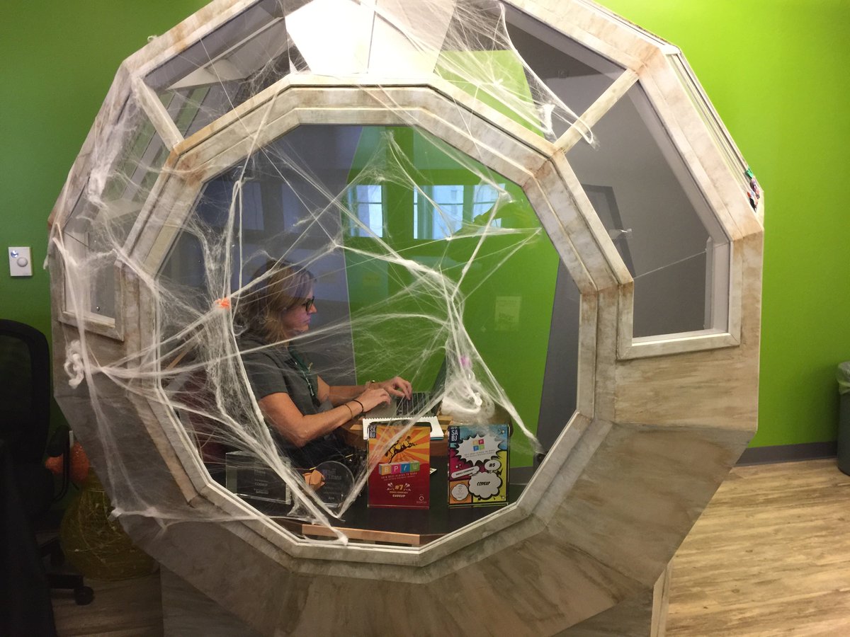 DrupalTexasCamp's tweet photo. Attendees and volunteers took advantage of working in the Millennium Falcon at @DrupalTexasCamp today! @ccjjmartin #Drupal #TexasCamp https://t.co/cr79QTLyWE