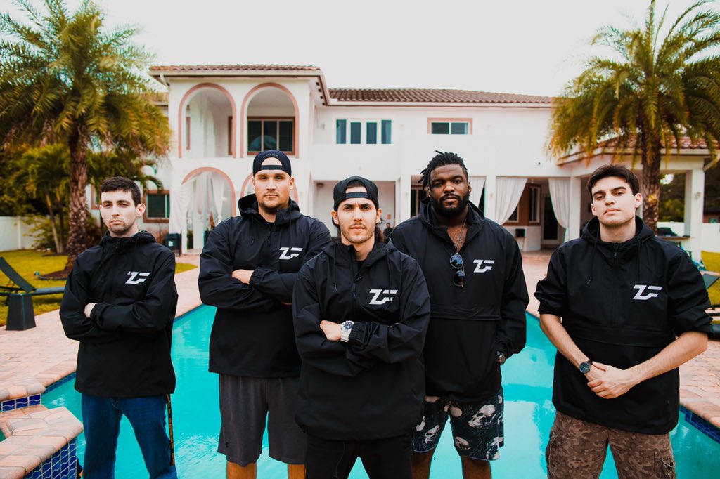 Rexzilla's tweet photo. Squaaad #ZDF https://t.co/FaRd3E90q7