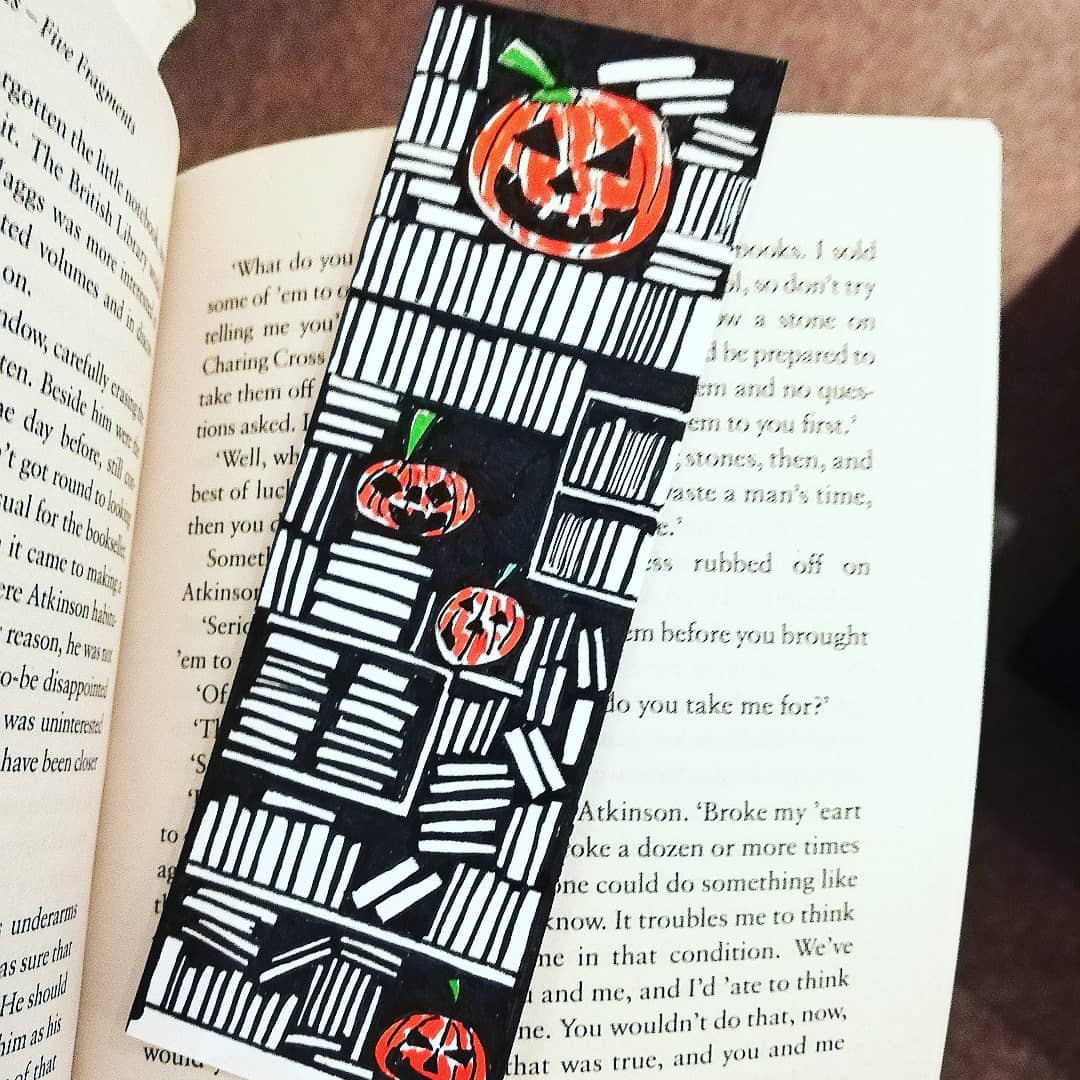 TheSnowflakeCa1's tweet photo. https://t.co/5ZZH9SCY39 A bookcase within a bookmark within a book #BookWorm #bookish #booklover #etsygift #Halloween #bookmark #bookcase https://t.co/5j2lc9JK9F
