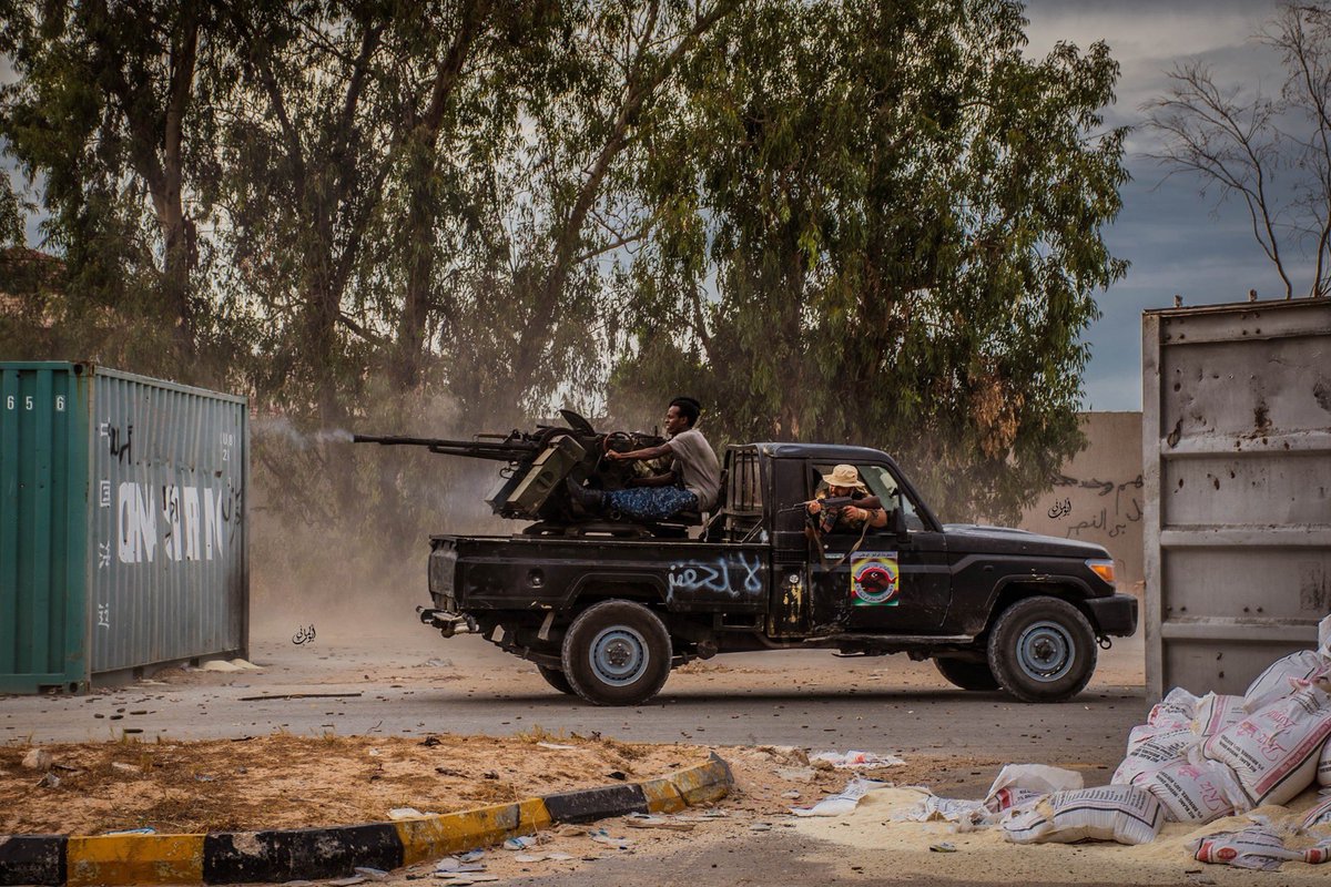 نار حمراء ياولدي الله يبارك مفيش عمي أرحمني😂

#عملية_بركان_الغضب #اليرموك👊