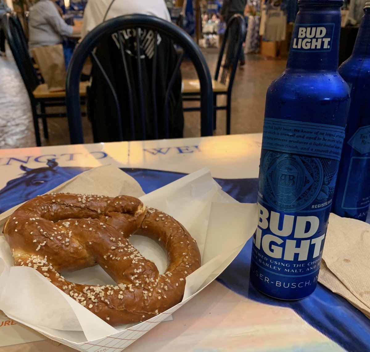laimee76's tweet image. Pre-gaming. 😂 #DinnerofChampions