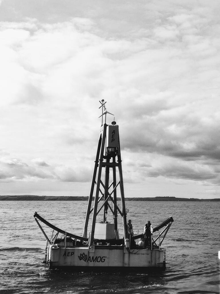 AMOG's Peter Mazurenko and Rob Maynard aboard the AEP at FaBTest