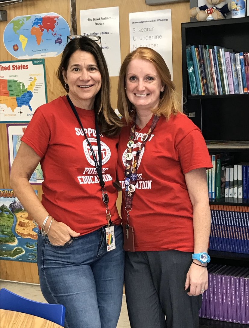 pvftunited's tweet photo. PVFT members wear red today to show support for fellow teachers in Chicago! #PutItInWriting
#FairContractNow
#FundOurFuture
#ChiParksStrike https://t.co/mD9sKh1JWM