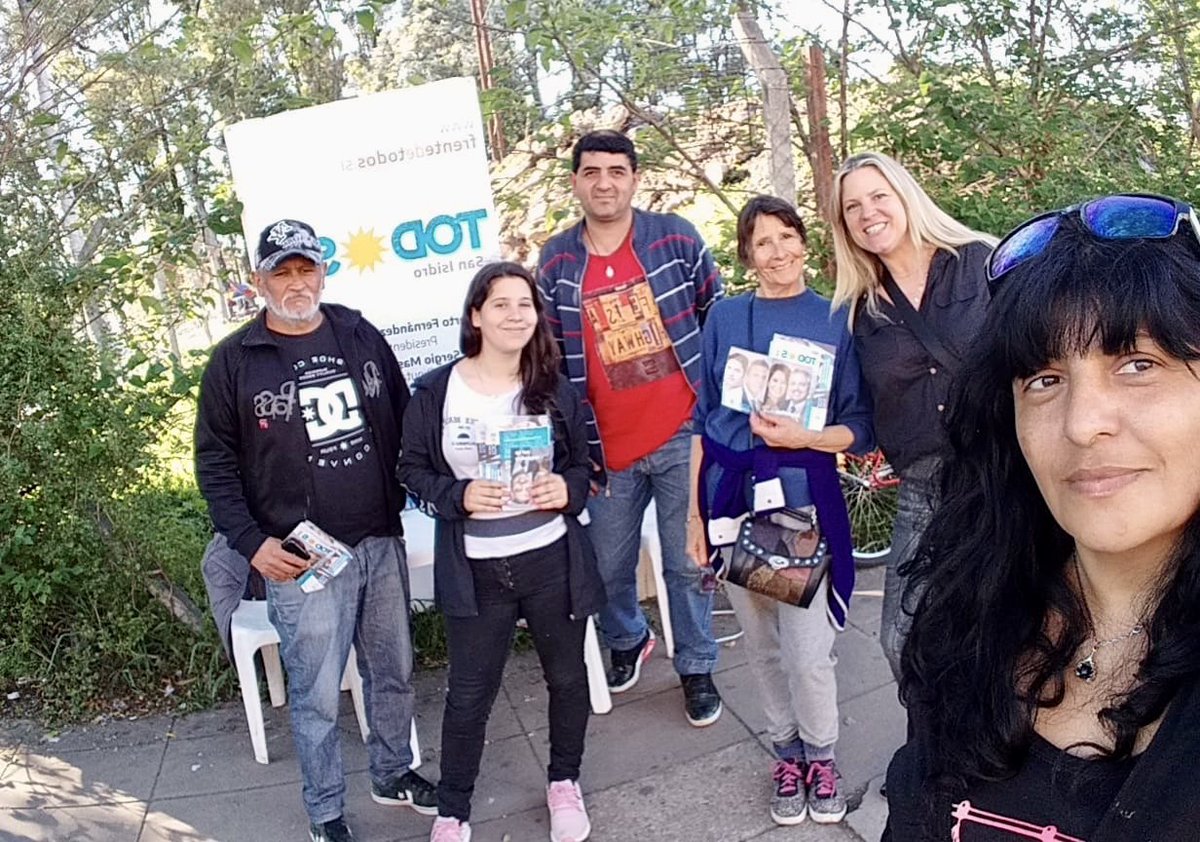 FRSanIsidro's tweet photo. En #Boulogne y #VillaAdelina son muchos los vecinos que queremos un #SanIsidro, una provincia y una Argentina con futuro para TOD☀️S.

#UnSoloProyecto
#ProvinciaEnMarcha
#ArgentinaDePie 
#MayoríaArgentina ❤️🇦🇷 https://t.co/XBouYB4hun