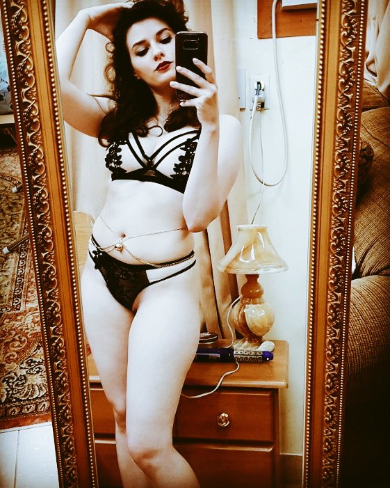 #sexy #beauty #beautiful #USA #Queendom #Queen #girlhot