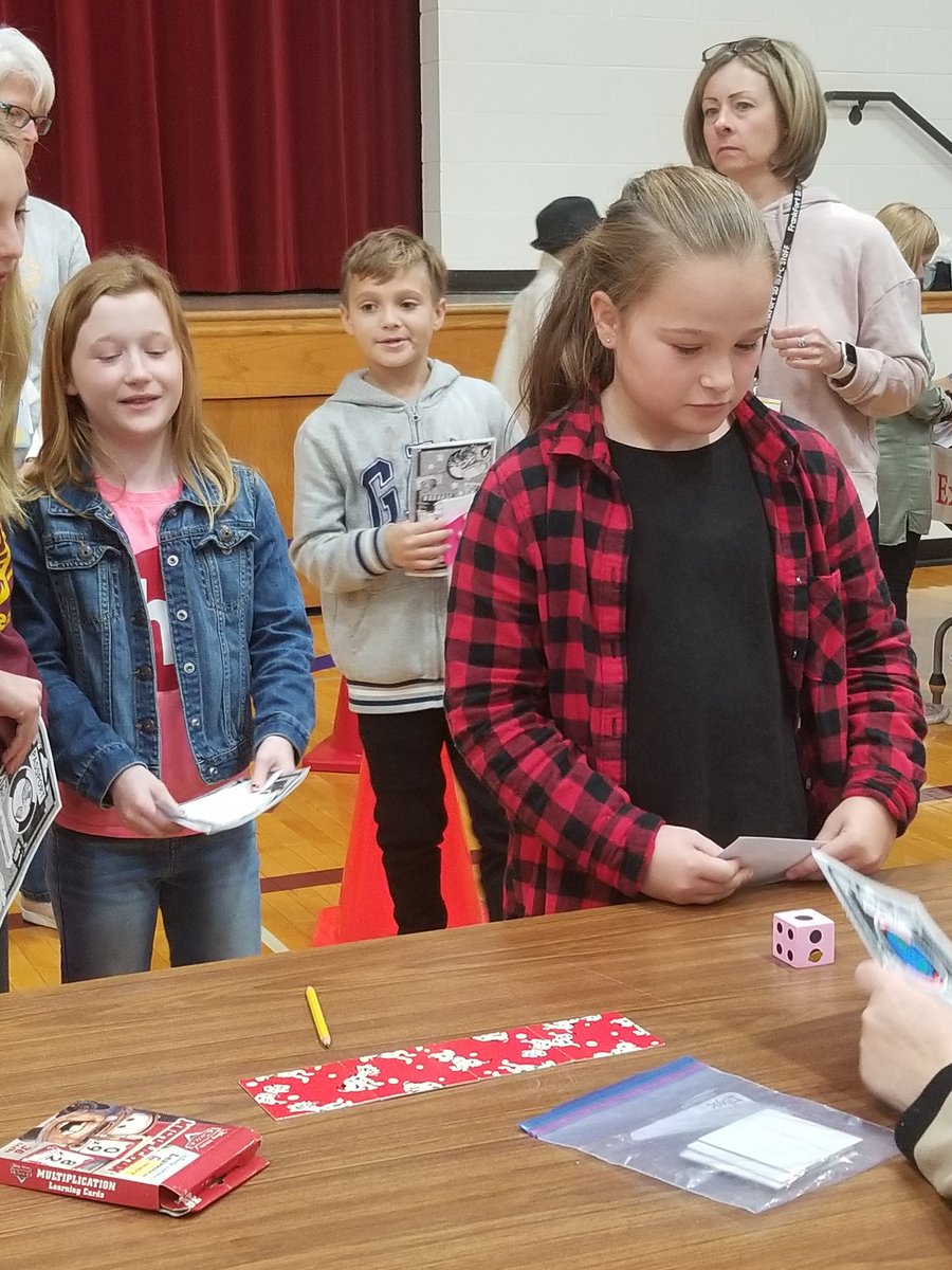 MrsGrage's tweet photo. Students had fun traveling back in time for our Ellis Island experience today. @Chelsea_Tigers #WeAreChelsea #ChelseaPride https://t.co/DS5RcOvzFe
