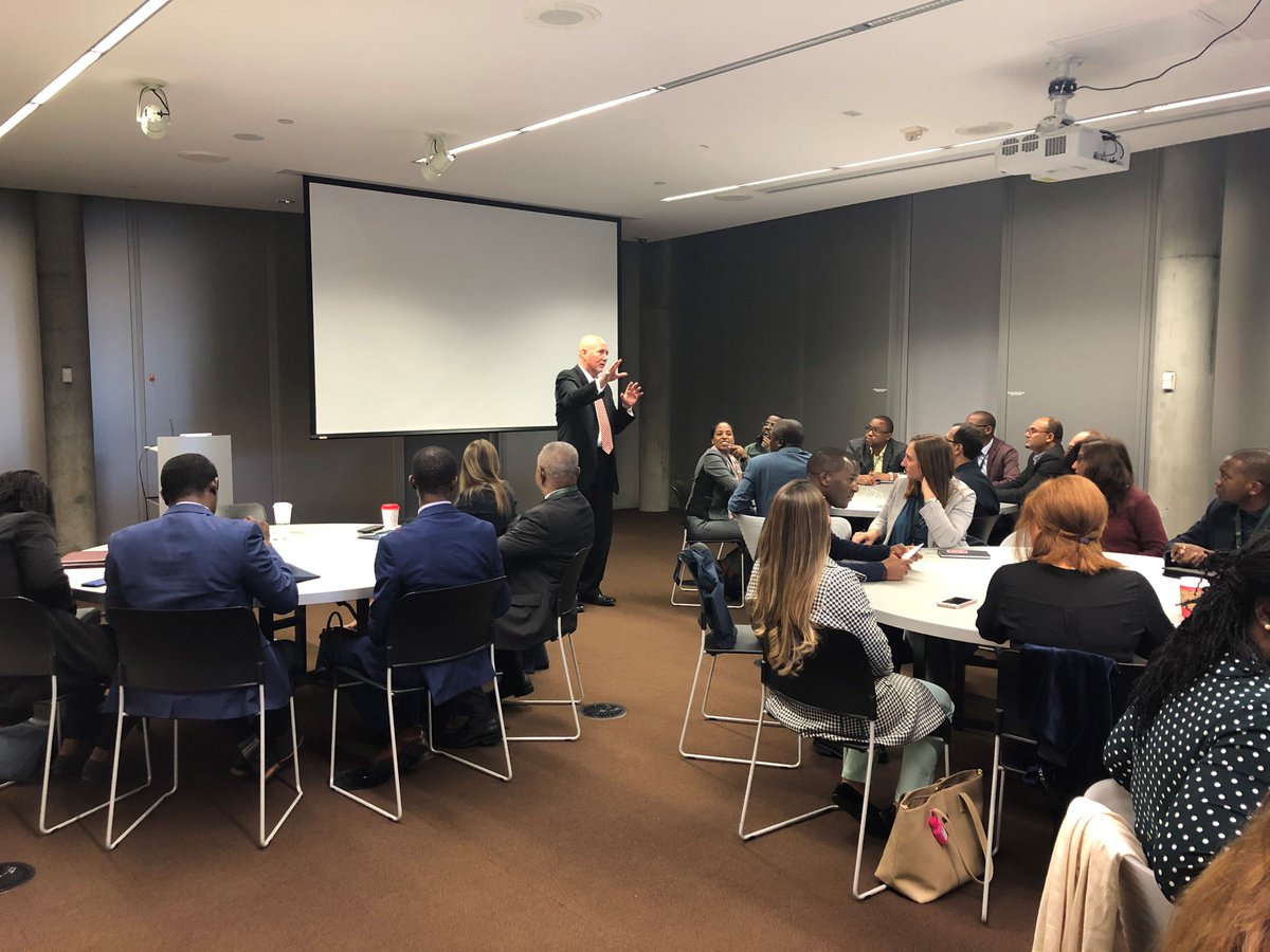 USDAForeignAg's tweet photo. At 2019 Borlaug Dialogue this wk in #DesMoines, FAS Admin Ken Isley had the honor of hosting talented USDA #Borlaug Fellows from across the🌍. @USDA’s Borlaug Fellowship Program honors Dr. Norman Borlaug by providing training &amp; research opportunities to advance food security. https://t.co/2y2STygUF9