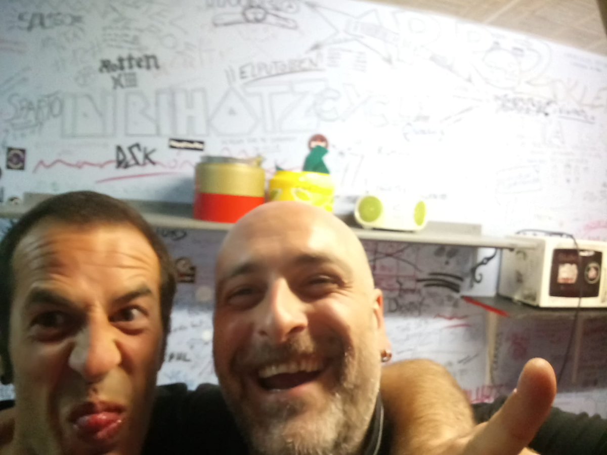 KlagKlub's tweet photo. @Lihertaldea-ko lagunak ederra emon dabe egurre! #GizonPsikodelikoa|n #OsoFan!
On #IRA|ko neskak ta jarraxan ba... geu @plateruena|n. 😋 https://t.co/wvxfY8noOp