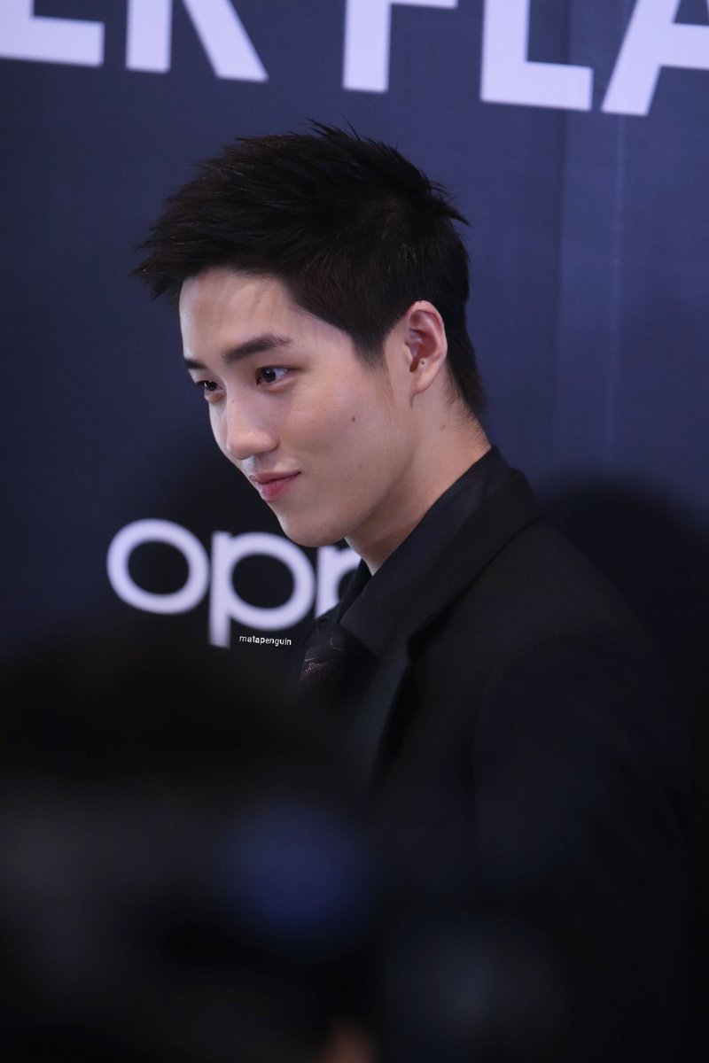 mata_penguin's tweet photo. น้อนต่อ กะ ความหล่อๆหน้า backdrop 😳😍🤟🏻❤️
.
.
#Thanapob_lee
#OPPOSuperFlagshipStore
#OPPOReno2Series
#Nadaoartist
.
#canoneos800dbyMATA 🐧📸 https://t.co/sEiIUqkILh