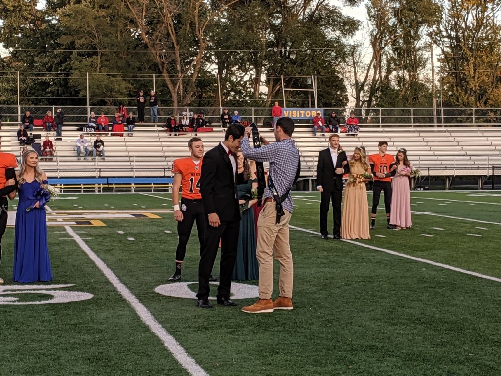 VanBuren_HS's tweet photo. Congratulations to our Homecoming King and Queen, Saige Warren and Paige Smith. Thank you to our 2018 royalty for returning and participating in tonight's event. #VB1Team #VBalum https://t.co/B0r6ocp7QK