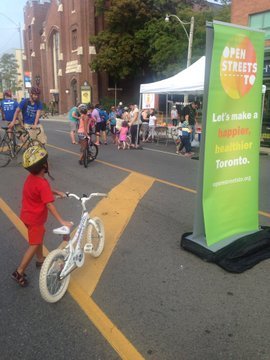 LanrickBennett's tweet image. 🚲Sign our #DanforthLovesBikes pledge: cycleto.ca/danforth-loves… ✅Done!
🚲Contact your councilor✅@PaulaFletcherTO Knows!
🚲Show up to public meetings.✅I'll be there
🚲Keep talking about about it ✅ We Won't Stop!
HT @Ward14Bikes @DanforthBikes @VisionZeroCA #BikeTO #BuildTheGrid