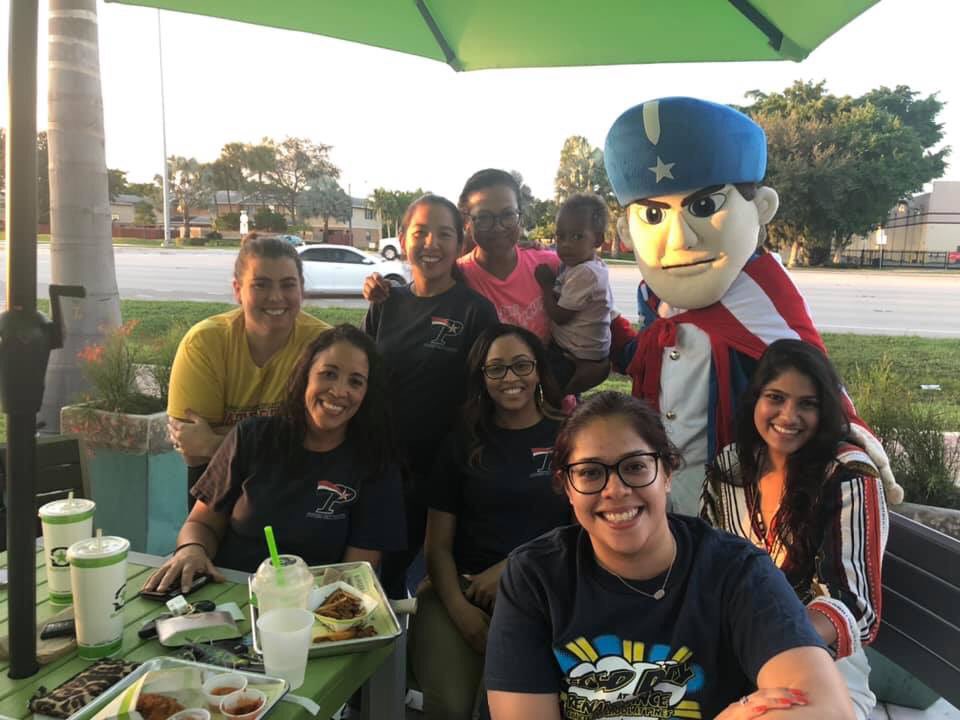 PinesPatriots's tweet photo. Hey @BURGERFI , we had a great time at your Pines location on Thursday night. @PatriotsPines is looking forward to building a great relationship! #savetheearth #veganpower #recycleandreuse #pineslife #beyondburger https://t.co/G4LY3gFdlE