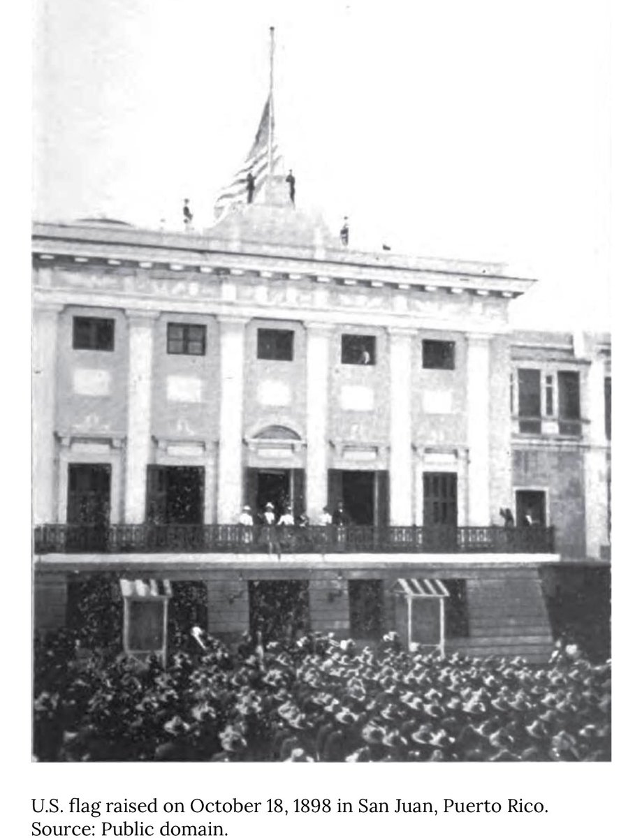 Jenniffer's tweet photo. Al mediodia del 18 de octubre de 1898, se traspasó posesión de PR formalmente a los Estados Unidos y se izó su bandera sobre Fortaleza. Despues de todos estos años, aun esperamos porque se culmine la promesa que esa nueva bandera representó. https://t.co/TVNeGgLTnT