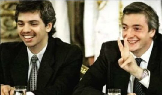 JoseLuis100Cien's tweet photo. Dos amigos leales.
Néstor inició el camino y nos pudo de pie.
Alberto será el que nos levante para nunca más caer.
#AlbertoPresidente
#AlbertoEsFuturo
#CorrupcionM
#MacriNuncaMas
#k147
#CapitanBetoPresidente https://t.co/K73RjJ24z7