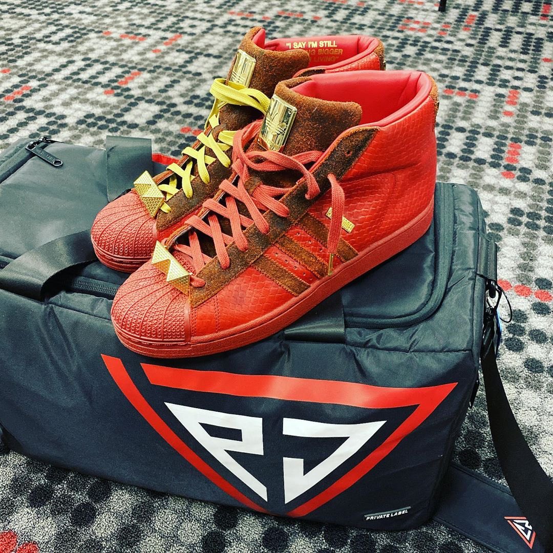 Complex Sneakers on "P.J. Tucker arrives in the @BigSean x Adidas Pro Model “Detroit Player.” 📸: @MichaelMReaves / Twitter
