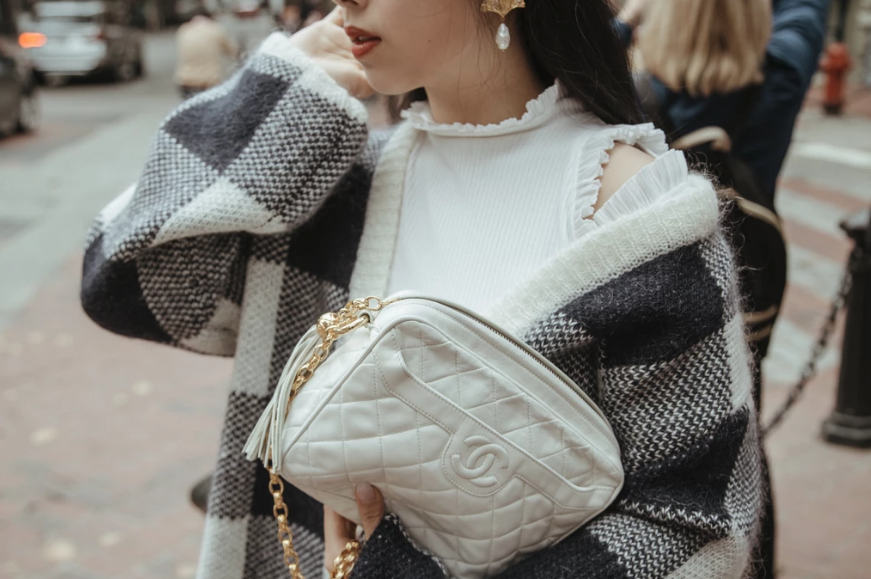 Secret Location tweet media