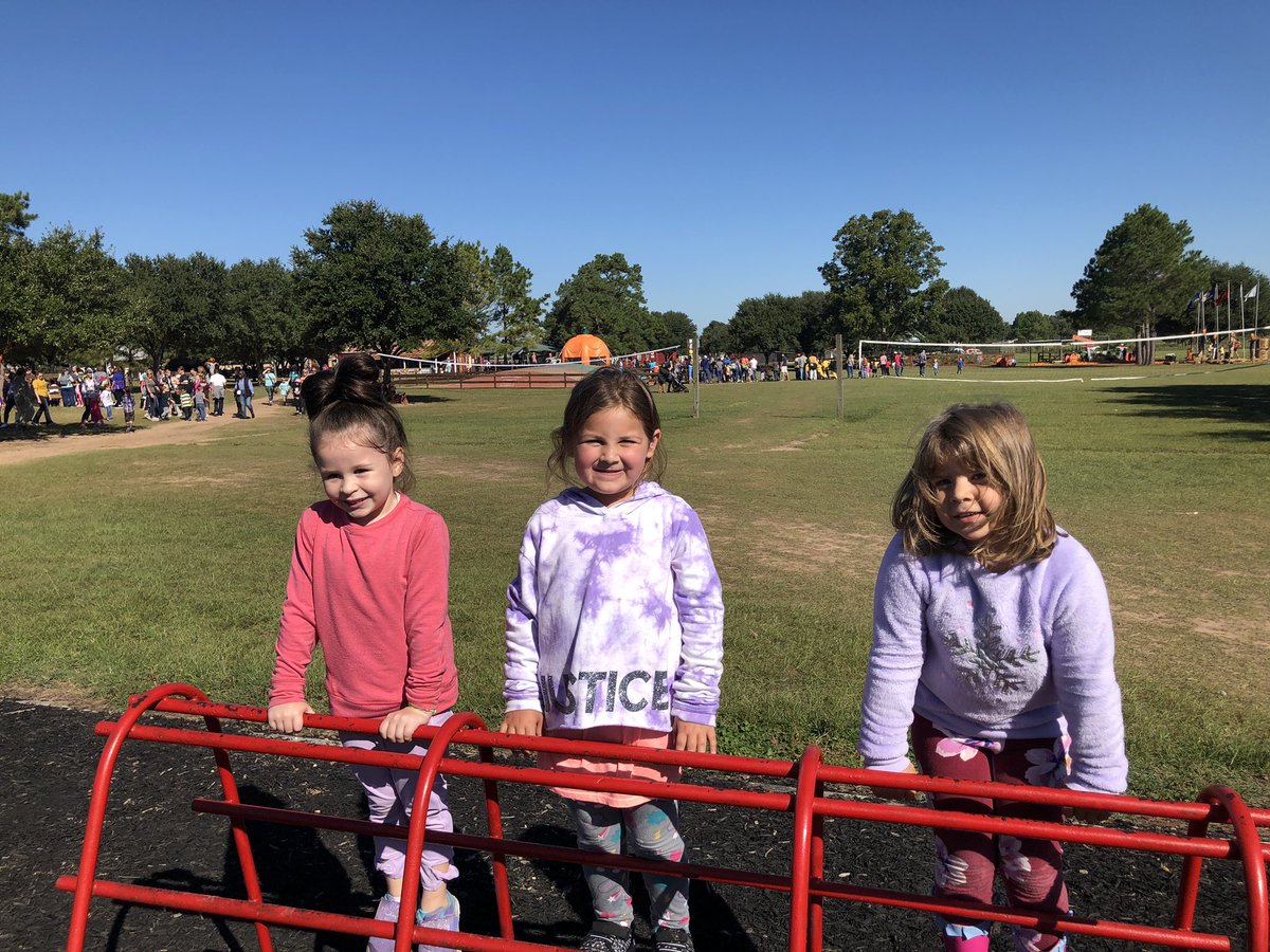 kinderatthehelm's tweet photo. We had so much fun at the Oil Ranch!@kinderatthehelm #scetrailblazers https://t.co/6KLWUdLmL4