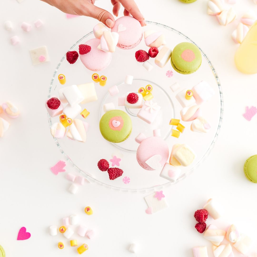 Createaboxny's tweet photo. Help yourself! Every guest gets a treat when the host choses Create A Box. Custom themes, party favors, invites &amp; more! Call today 🍭🍬🍫 #treatyoself #treatyourself #events #catering #baking #foodie #partyideas #customdesign #customdecor #partythemes #partyfavors #goodiebag https://t.co/eITjybH7w8
