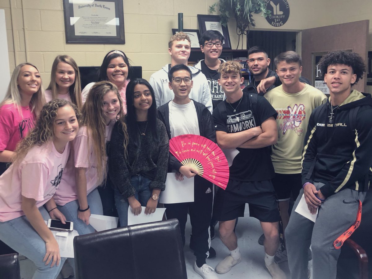 Congrats to these @RiderRaiders seniors who were chosen by their peers as this year’s Mr. &amp; Mrs. Raider nominees! #OFOT #rideonhonorableones