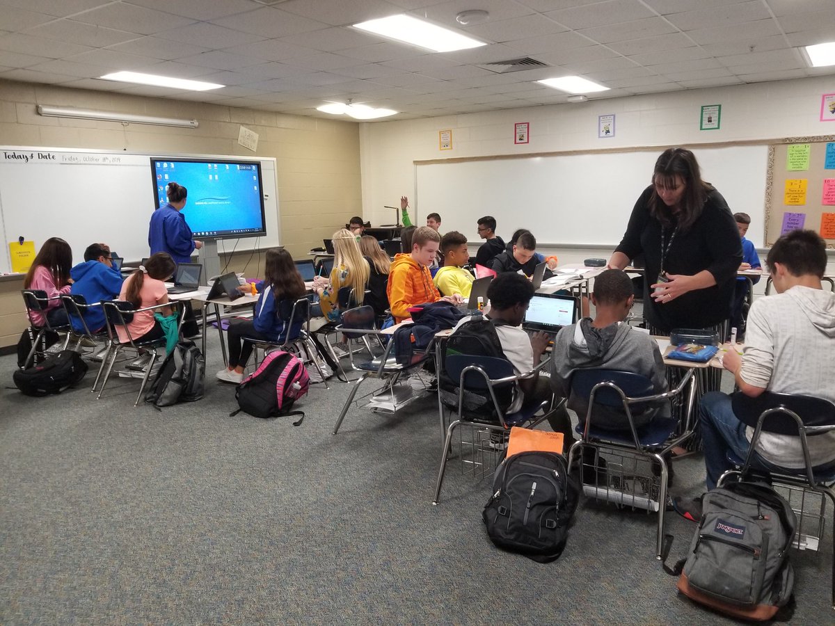 EdTechJennifer's tweet photo. These math teachers @BarbersHillMSN are using the parallel teaching method #coteach meeting the needs of all students. #kidbykid #skillbyskill https://t.co/YZABJGKSnR