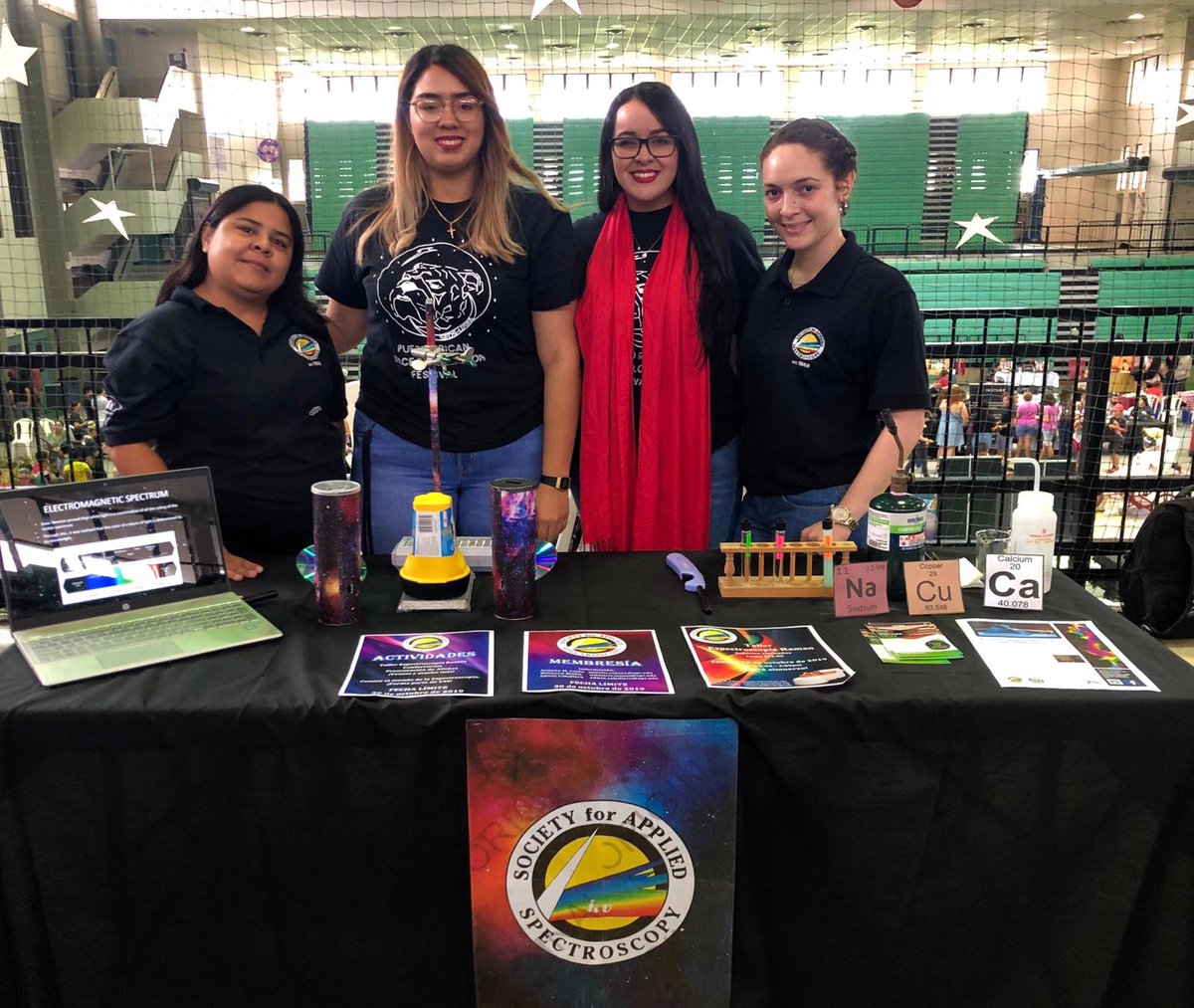 SocietyRum's tweet photo. SAS Recap: Festival Puertorriqueño de la Exploración Espacial

Illustrando como la espectroscopía es utilizada para identificar la composición de las estrellas. 

#SASpec #SASwomen #SASstudent #AppliedSpec #Uprm #rum #UPR #spectroscopy https://t.co/SNot1JRH1m