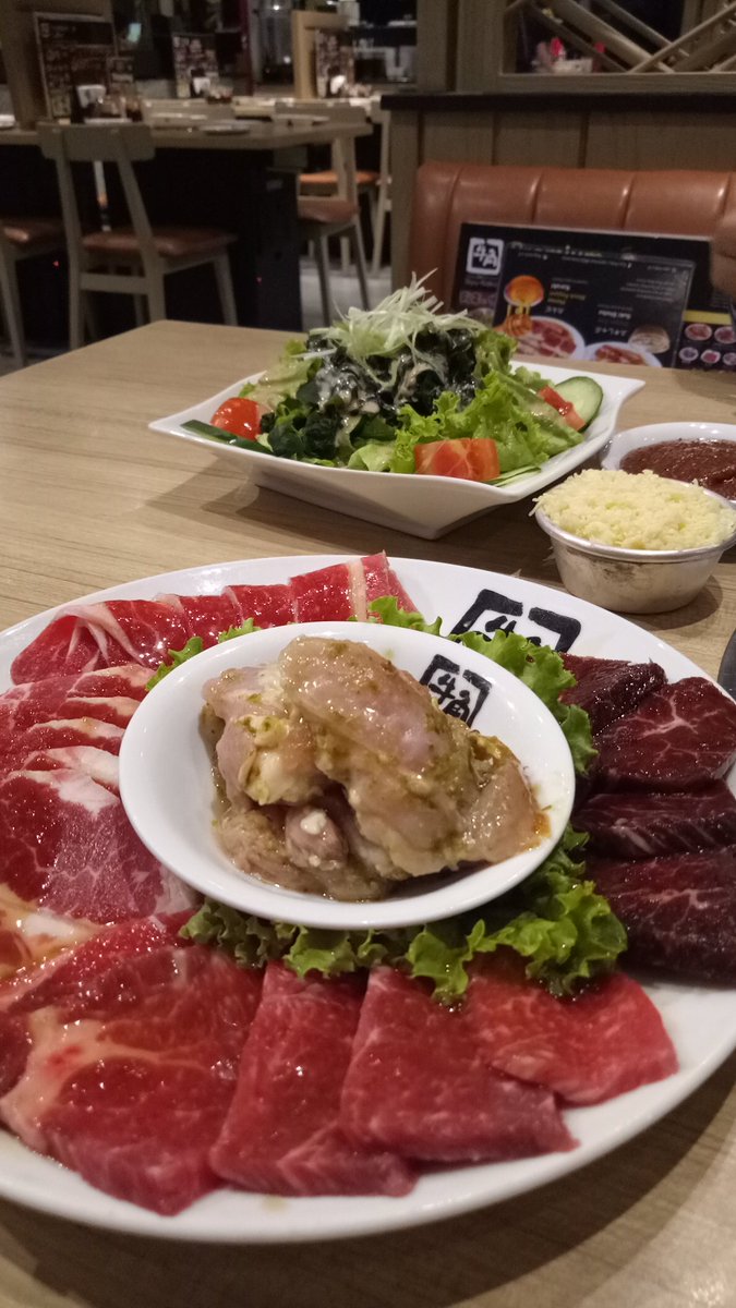 biw2's tweet photo. Let's start a new day with fresh breakfast, but i think this isnt a breakfast lol. Its good to be back in here 😊 https://t.co/MfEumCxBDy