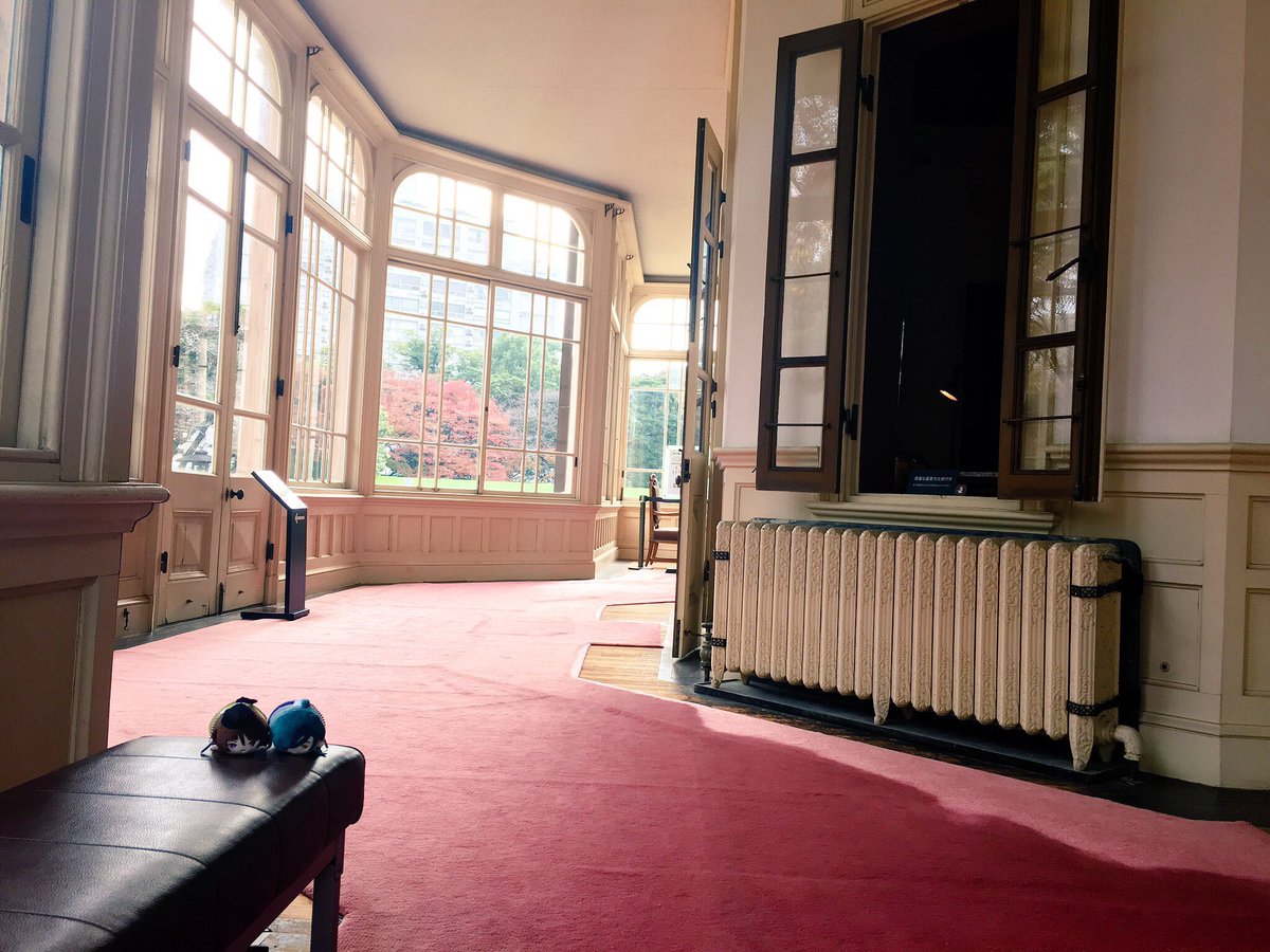 杉崎佑 Pa Twitter お屋敷 でﾓﾁのお写真撮るとオシャンティーﾓｯﾁに進化するから色んなところでﾓﾁ撮影して満足したい これは湯島の旧岩崎邸庭園の廊下に住むﾓﾁ