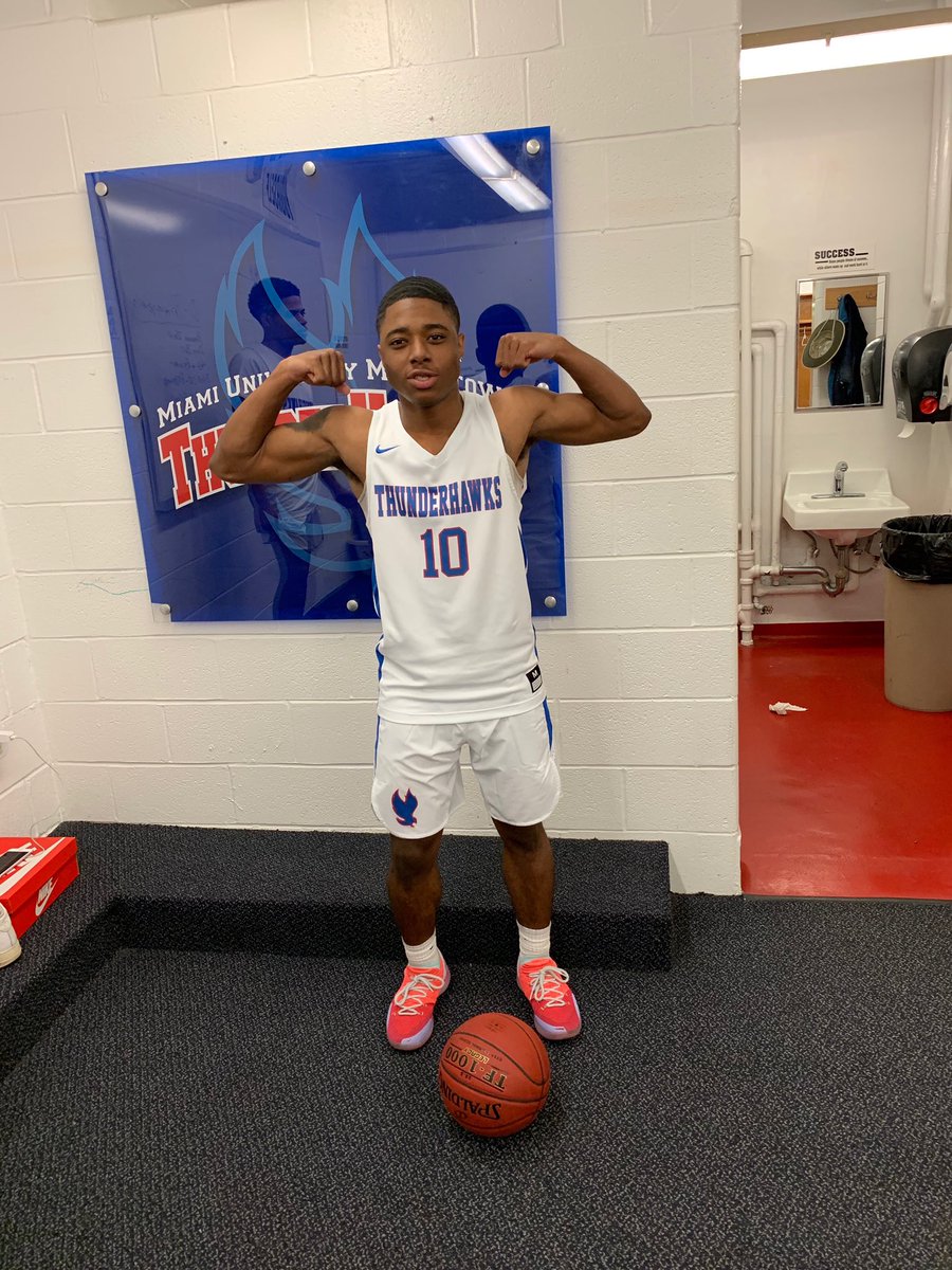 iamkajuanford's tweet photo. I’m Grandma Baby, I’m Married To The Game 💍🏀 I’m Back I Know Y’all Missed Me 😈#HeartOverHeight❤️#RipGrandma💙#Maine🌎#RipStepDad🙏🏽#LLK🕊#LLT💸#FreeBookie🔒 https://t.co/ol39Z3ulrm