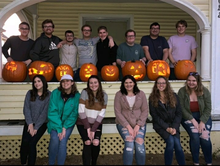 We had an amazing social with <a href="/sigmakappawitt/">Sigma Kappa</a>!
Pumpkin carving was a spooky scary blast!
🎃