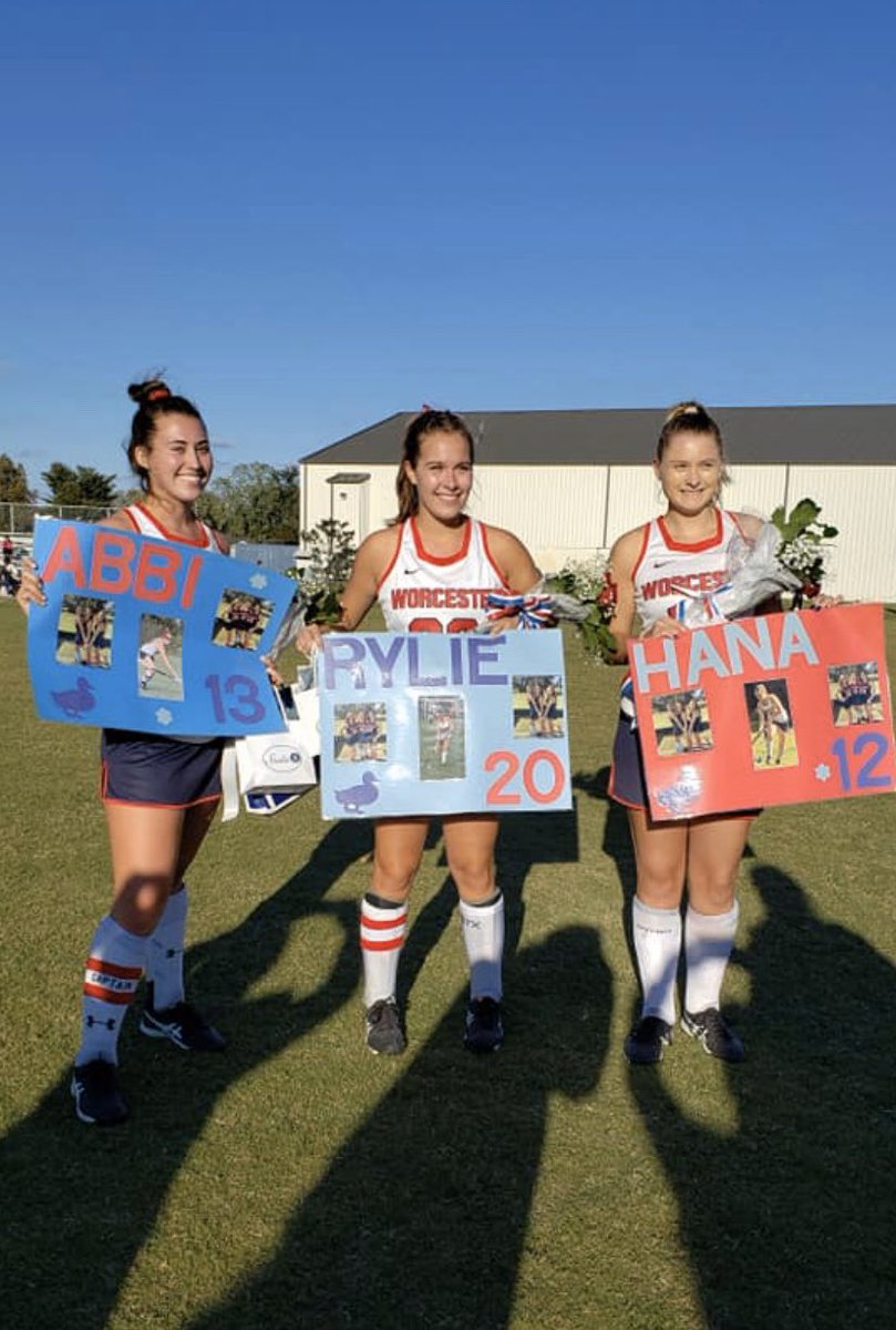 WPSFH's tweet photo. Congrats to our seniors! We love you! https://t.co/cw0r0iUTPA