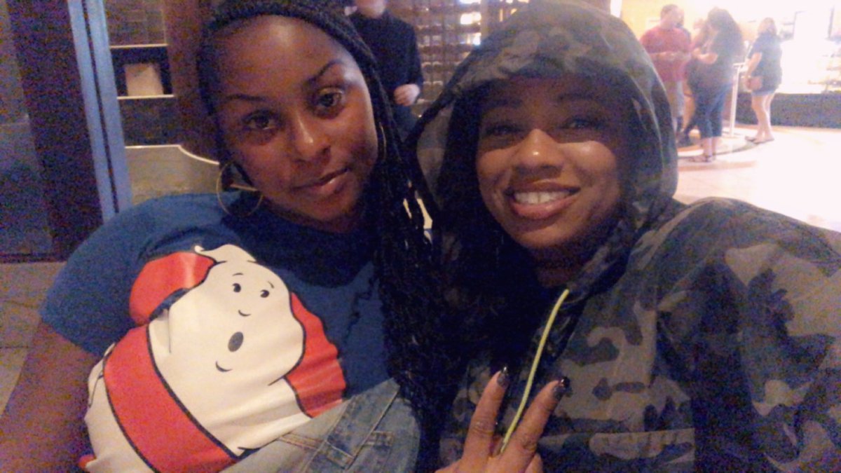 RemarkableMo's tweet image. 90’s concert #Windstarlive