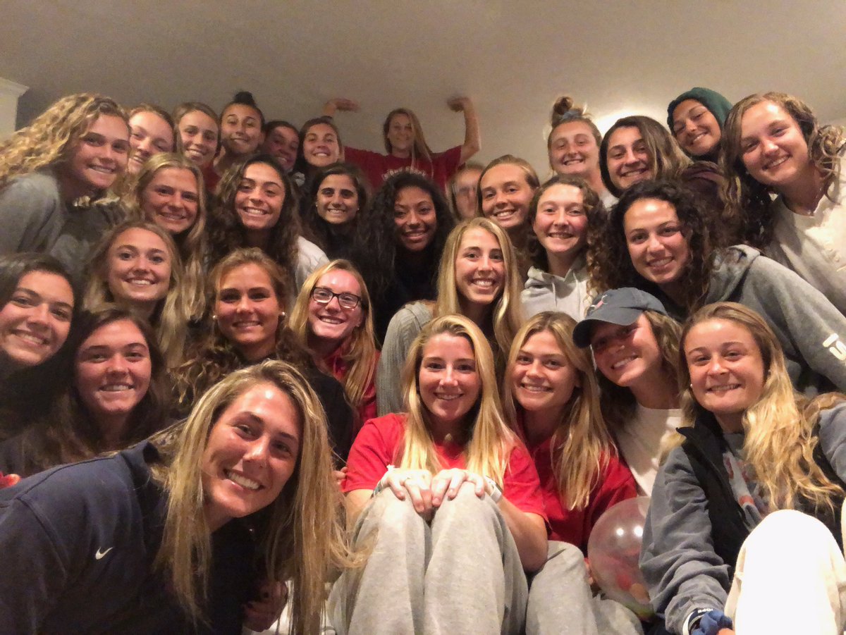 StonyBrookWLAX's tweet photo. Team watch party for 🇺🇸 vs. 🇨🇦 

Love supporting and watching @ally_kennedyx 🇺🇸 @mackburns22 🇺🇸 @kylieohlmiller 🇺🇸 and @kamhals 🇨🇦 represent Stony Brook with their respective national teams!

#SeawolvesUnited | #NCAAWLAX | #AEWLAX https://t.co/oGnB1lnMfx