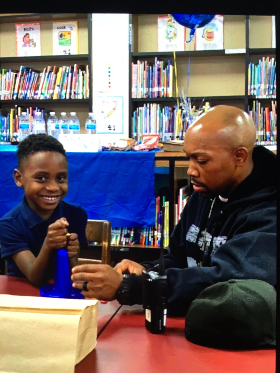 PrincipalDrH's tweet image. Men of Woodward make it happen everyday! Stay tuned for meeting #1 of this fantastic group of Wildcat men and our dads! #pawapproved 🐾#rolemodels #excellentexamples #mentorship