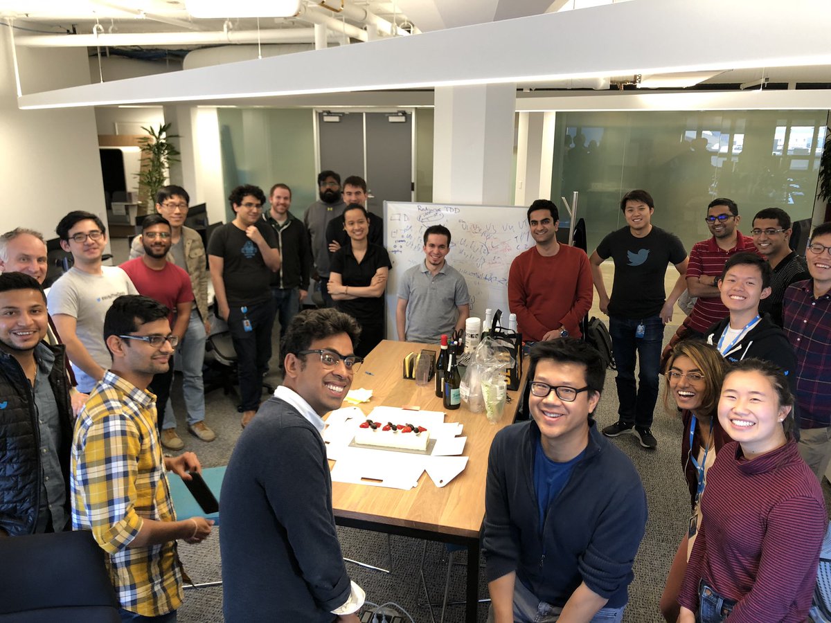 naz_erkan's tweet photo. Cortex SF has been growing. So much to celebrate, new interns, new engineers, new PMs, anniversaries for old timers, very 😊 8️⃣ old timers 💫🎂🥂🍾🎊🎉 https://t.co/hX0NXljvk8