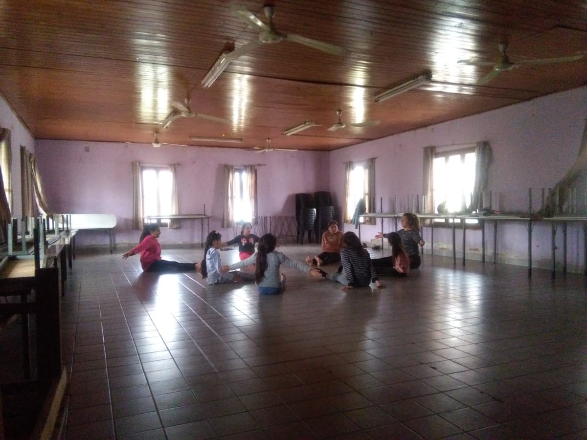 #PlayonVillaLavalle #ActividadesEnCPPS <a href="/juancarlosvilc/">Juan Carlos Vilca.</a> <a href="/artydance23/">Gilda Rodríguez</a> <a href="/patriciapinasco/">Patricia Pinasco</a> <a href="/fguillesaavedra/">GUILLERMO SAAVEDRA</a>