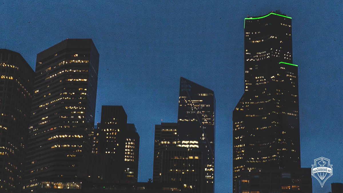 SoundersFC's tweet photo. Seattle is Rave Green 💚 https://t.co/twW9k0nVRb